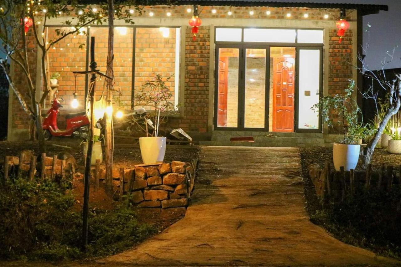 Big Mang Den Homestay Kon Von Kla Exterior photo